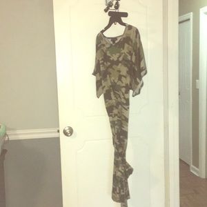 Camouflage bindi dress with belt